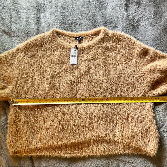 EXPRESS Short Sleeve Fuzzy Sweater - Size XL - Picture 6 of 10